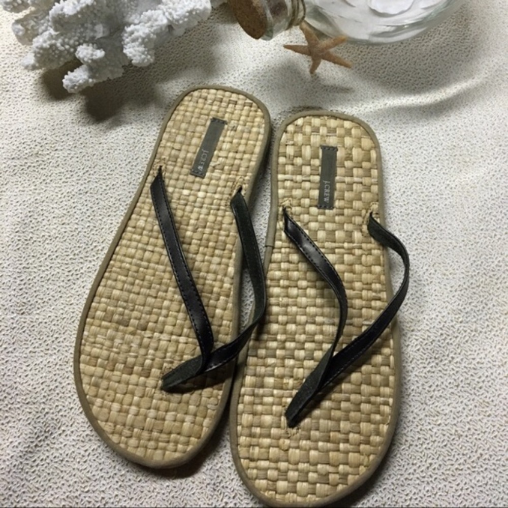 New JCrew bamboo flip flops with black